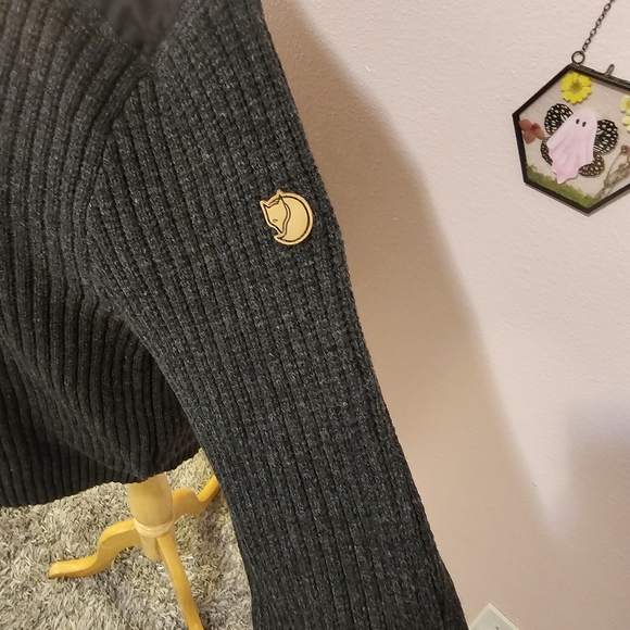 Fjallraven Dark Gray- Black Sarek Knit Sweater - Picture 9 of 12